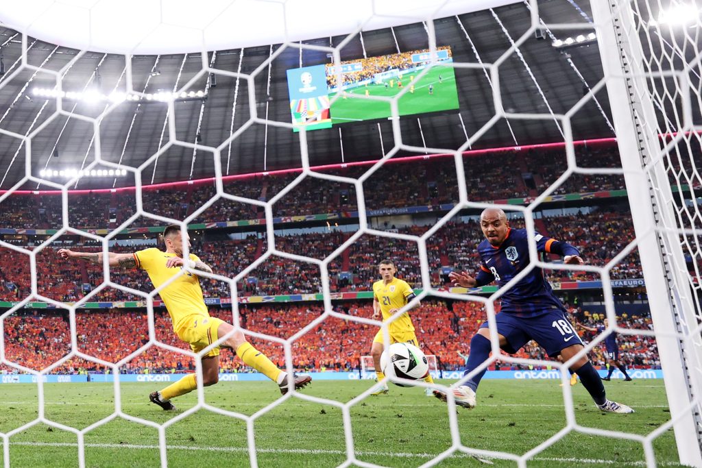 Gol de Donyell Malen. | Getty Images